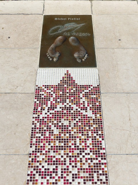 对抗在底特 对抗在底特